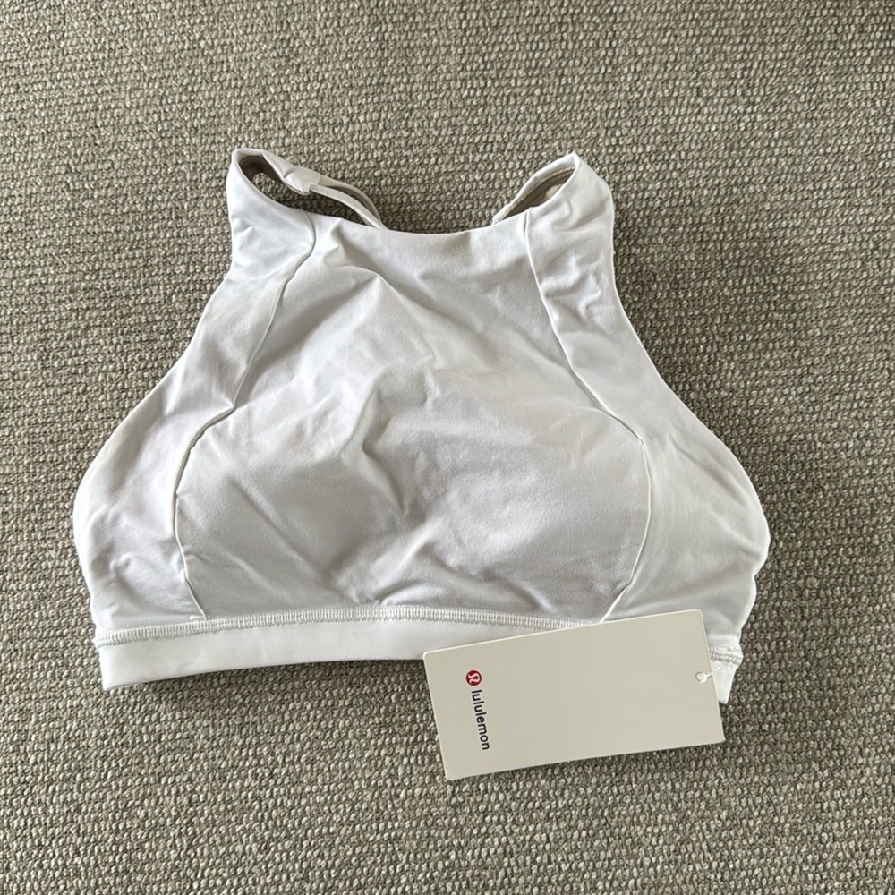 Lululemon free to be serene bra highneck